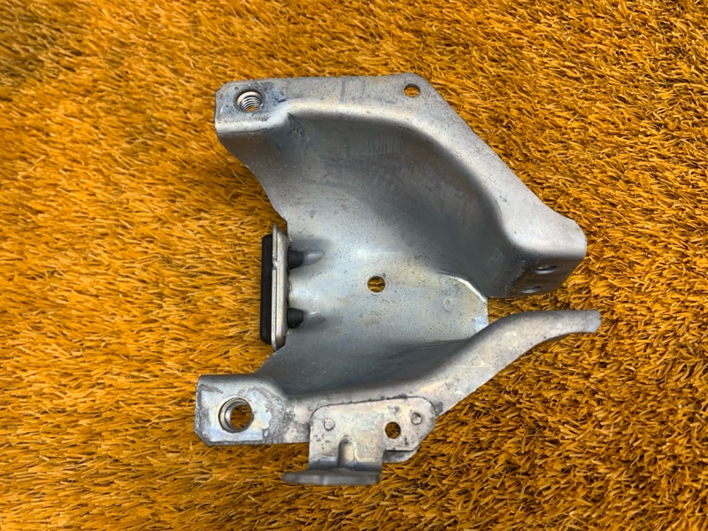 Кронштейн подушки двигателя, 530 рублей, Красноярск