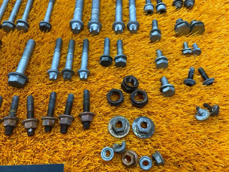 Болты и гайки ДВС, 870 рублей, Красноярск