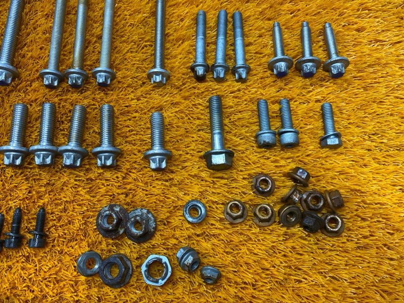 Болты и гайки ДВС, 780 рублей, Красноярск