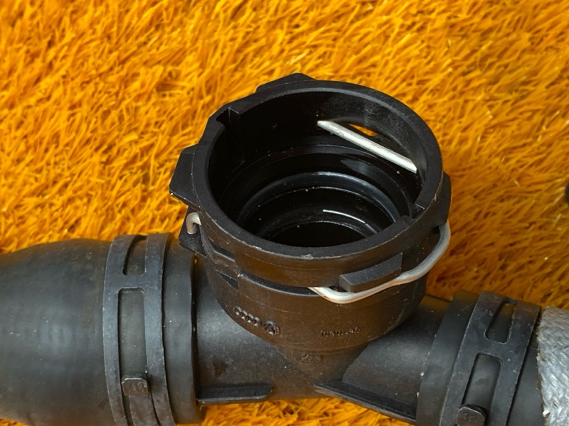 Патрубок радиатора верхний, 1850 рублей, Красноярск