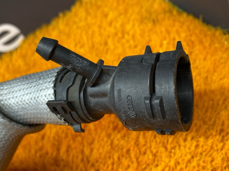 Патрубок радиатора верхний, 1850 рублей, Красноярск