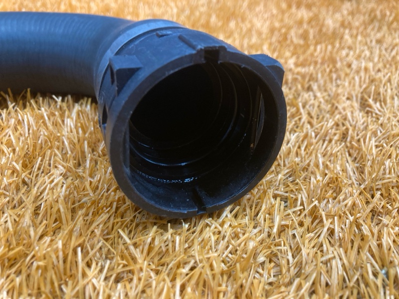 Патрубок системы охлаждения, 1360 рублей, Красноярск