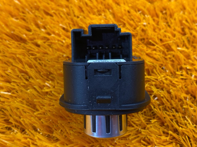 Кнопка регулировки зеркал, 1000 рублей, Красноярск