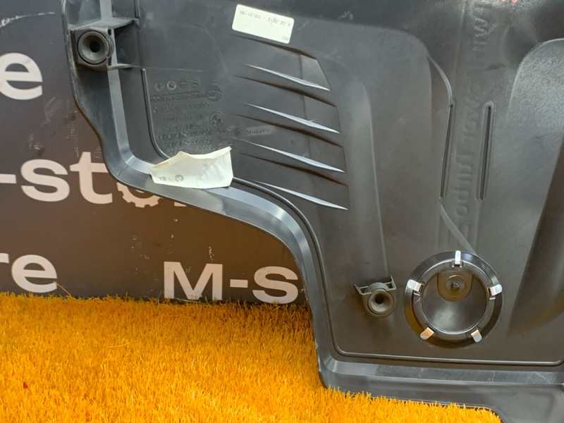 крышка двигателя, 1000 рублей, Красноярск