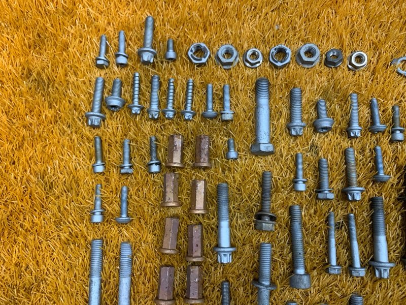 Болты и гайки ДВС, 1040 рублей, Красноярск