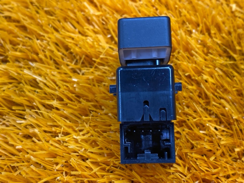 Кнопка центрального замка, 100 рублей, Красноярск