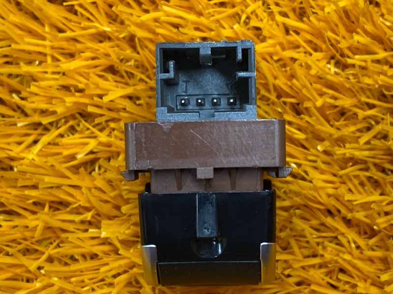 Кнопка открывания багажника, 500 рублей, Красноярск