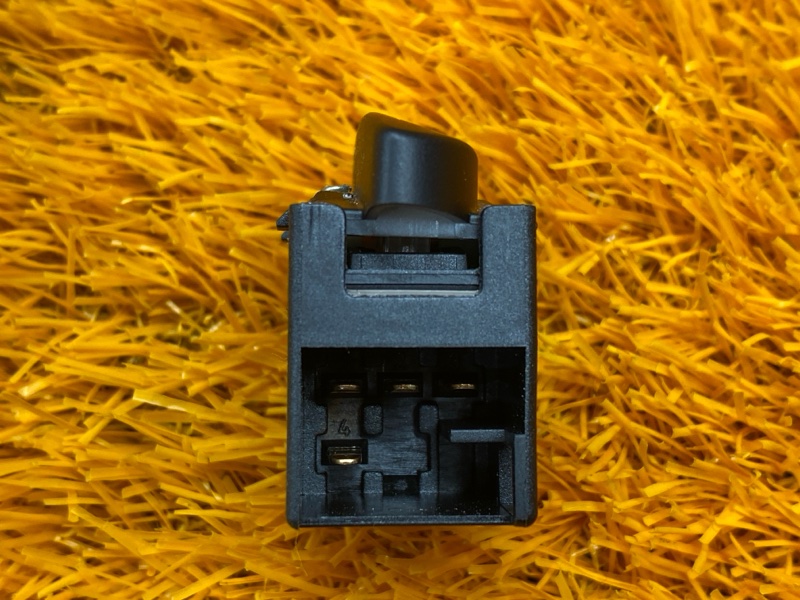 Кнопка центрального замка, 100 рублей, Красноярск