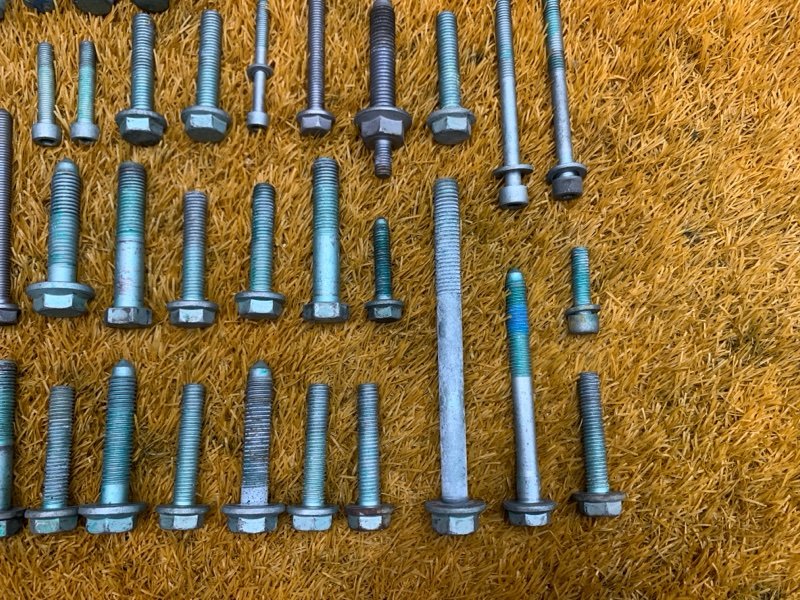 Болты и гайки ДВС, 1040 рублей, Красноярск