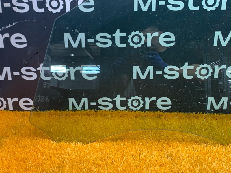 Стекло боковое, 4070 рублей, Красноярск