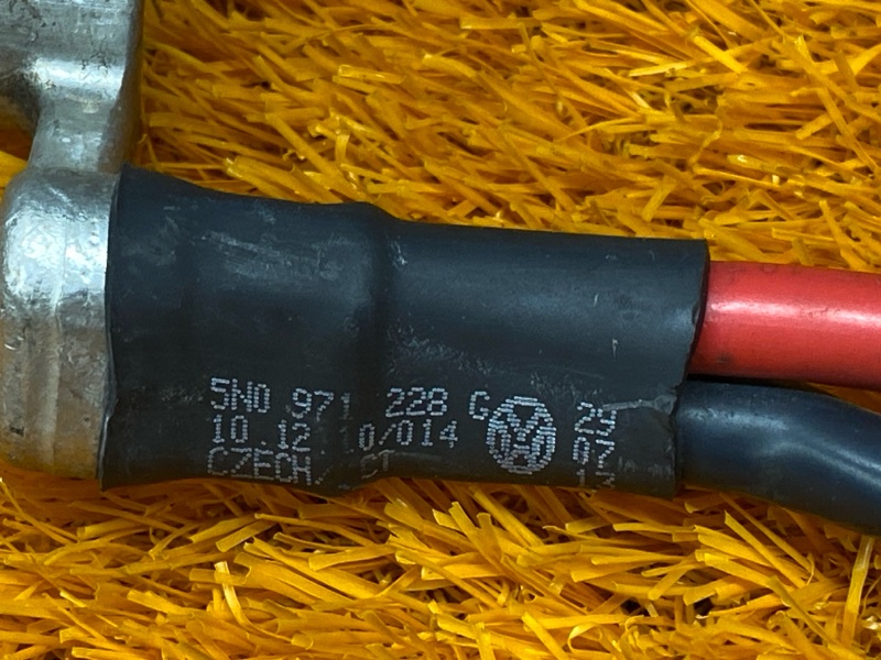 Клемма аккумулятора плюс, 500 рублей, Красноярск