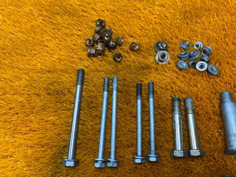 Болты и гайки ДВС, 870 рублей, Красноярск