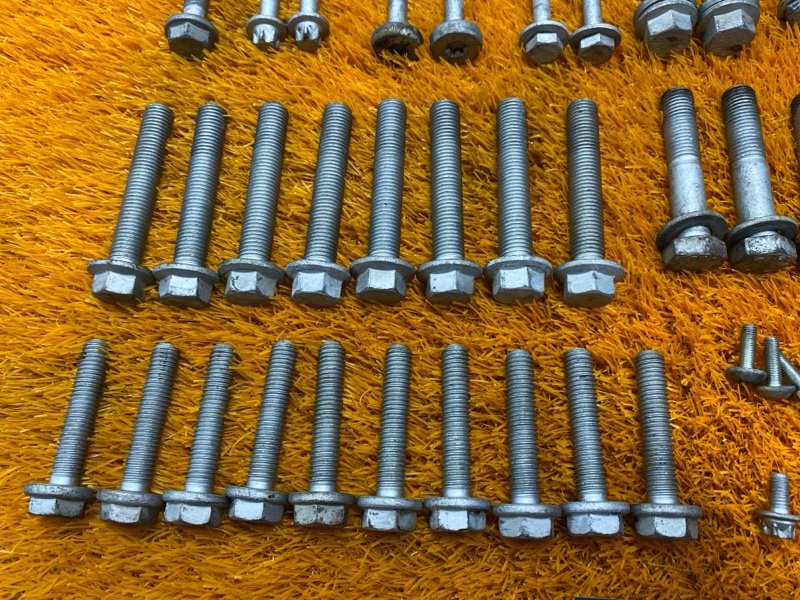 Болты и гайки ДВС, 1040 рублей, Красноярск