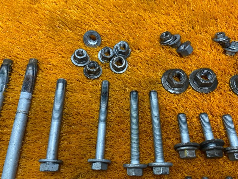 Болты и гайки задней подвески, 1040 рублей, Красноярск