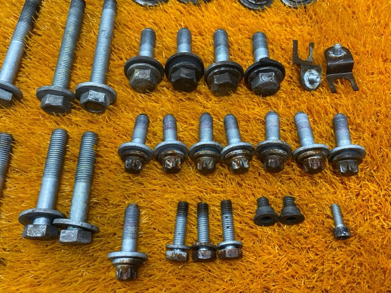 Болты и гайки задней подвески, 1040 рублей, Красноярск