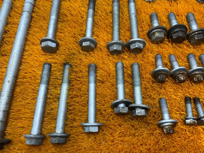 Болты и гайки задней подвески, 1040 рублей, Красноярск