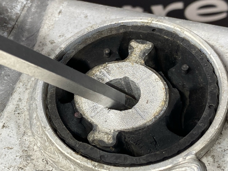 Балка поперечная (подрамник), 3050 рублей, Красноярск