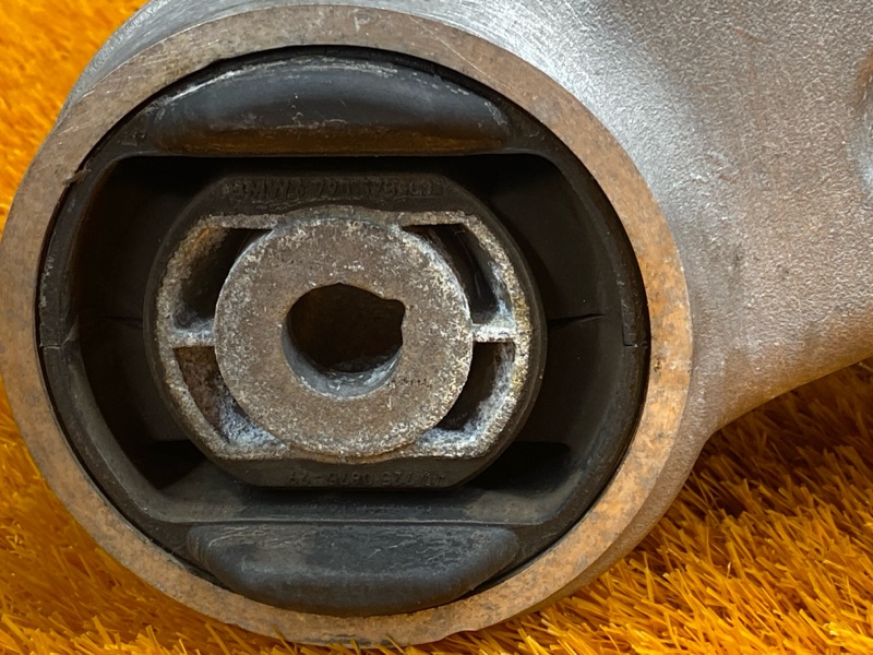 Балка поперечная (подрамник), 3050 рублей, Красноярск