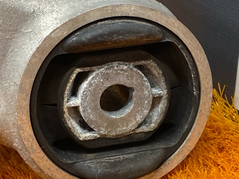 Балка поперечная (подрамник), 3050 рублей, Красноярск