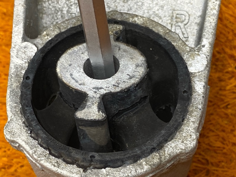 Балка поперечная (подрамник), 3050 рублей, Красноярск