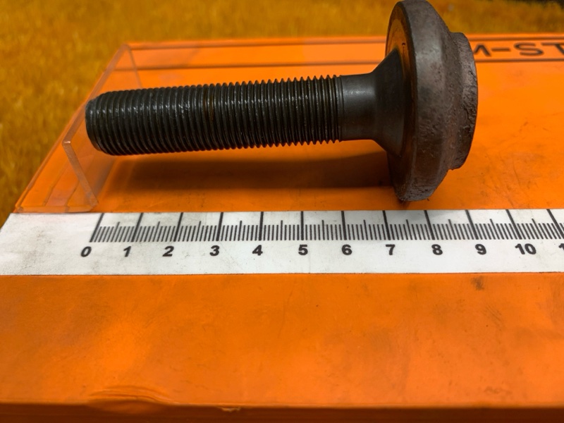 Болт привода, 200 рублей, Красноярск