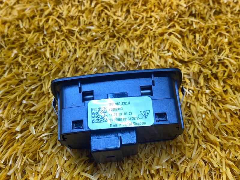 кнопка закрывания багажника, 1300 рублей, Красноярск