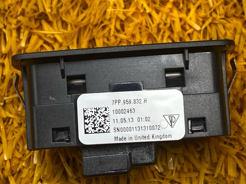 кнопка закрывания багажника, 1300 рублей, Красноярск