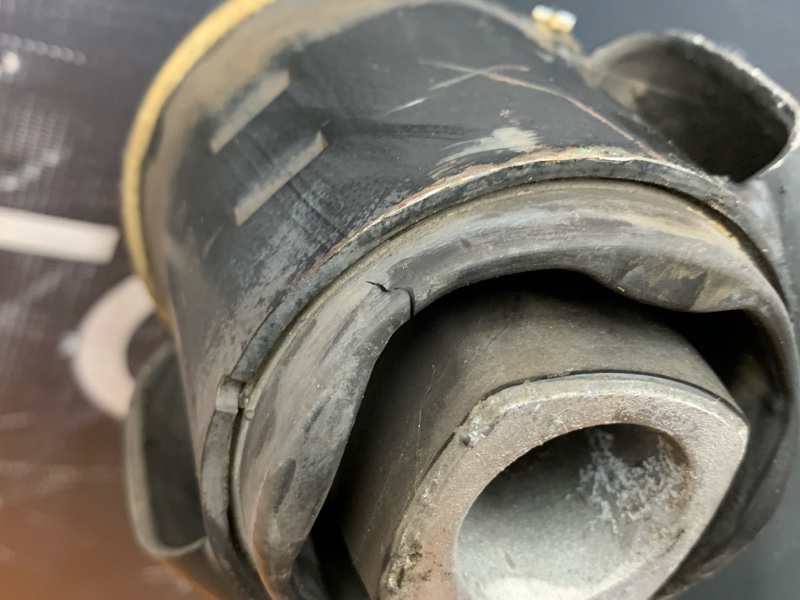 Балка поперечная (подрамник), 3690 рублей, Красноярск