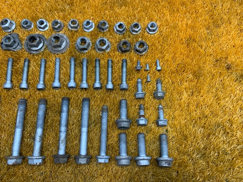 Болты и гайки задней подвески, 870 рублей, Красноярск