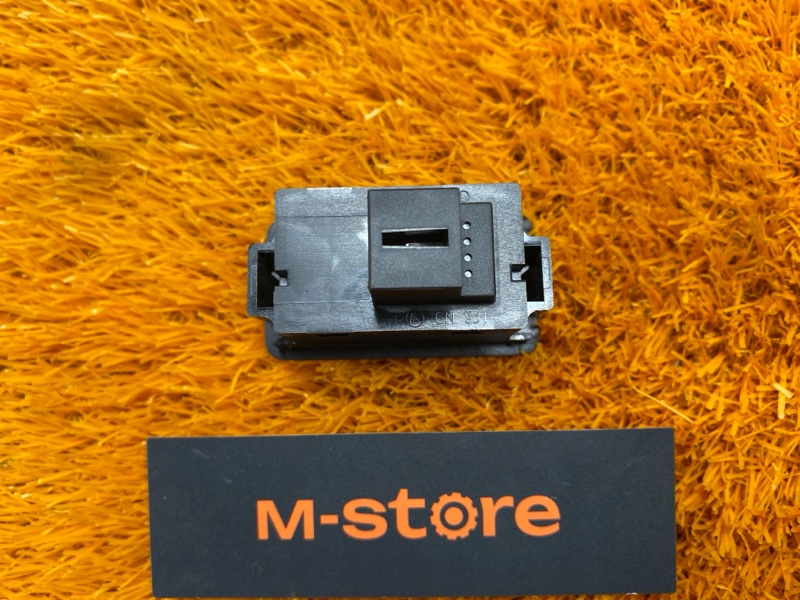 кнопка закрывания багажника, 900 рублей, Красноярск