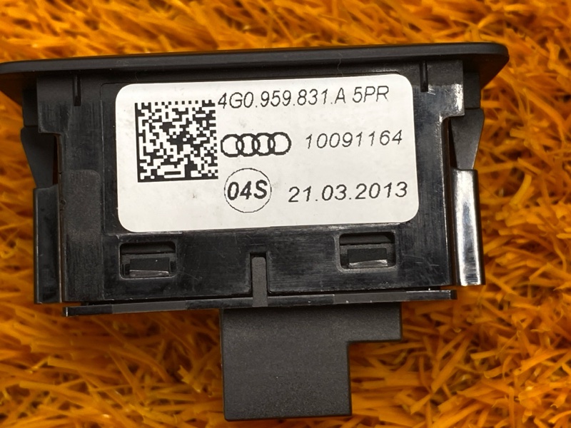 кнопка закрывания багажника, 900 рублей, Красноярск