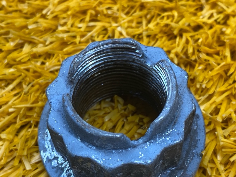 Гайка привода, 100 рублей, Красноярск