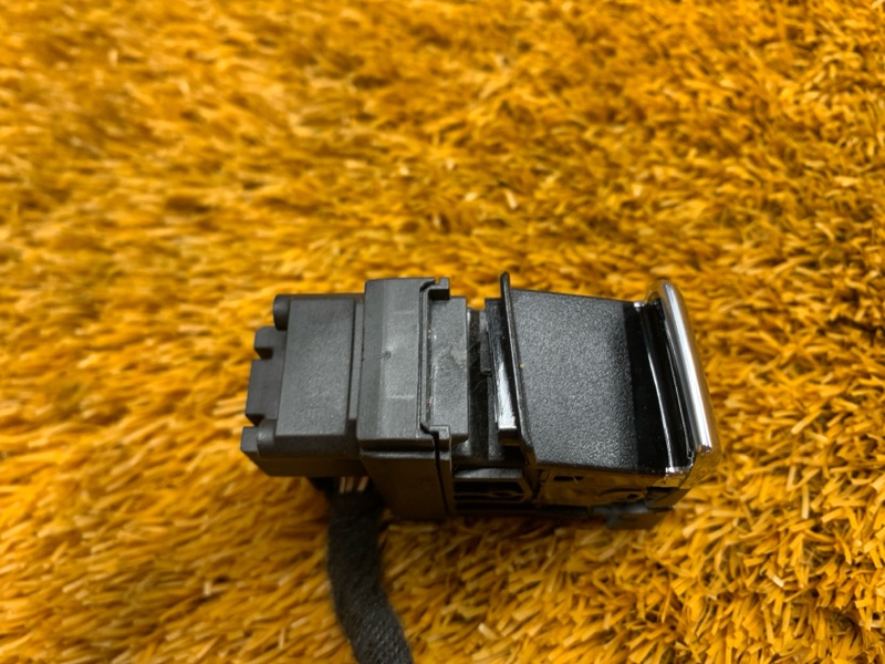 Кнопка стояночного тормоза, 500 рублей, Красноярск