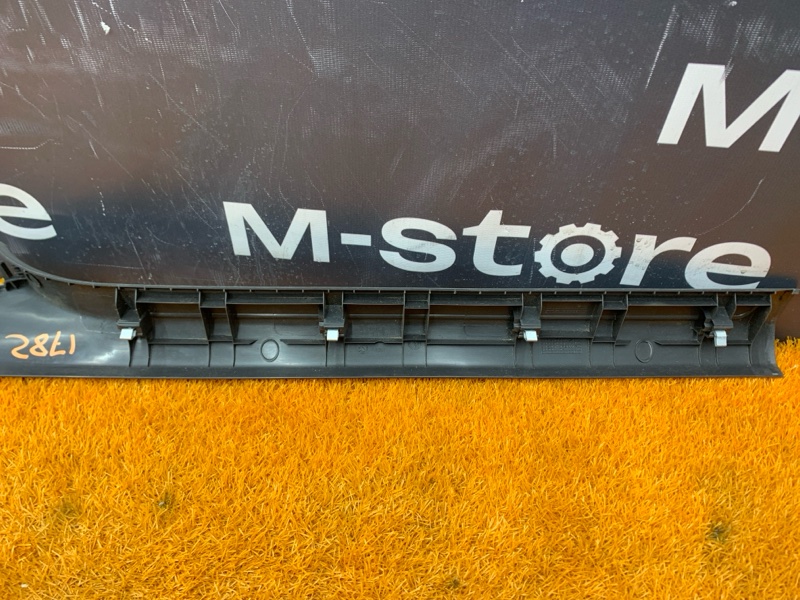 Накладка на порог салона, 370 рублей, Красноярск