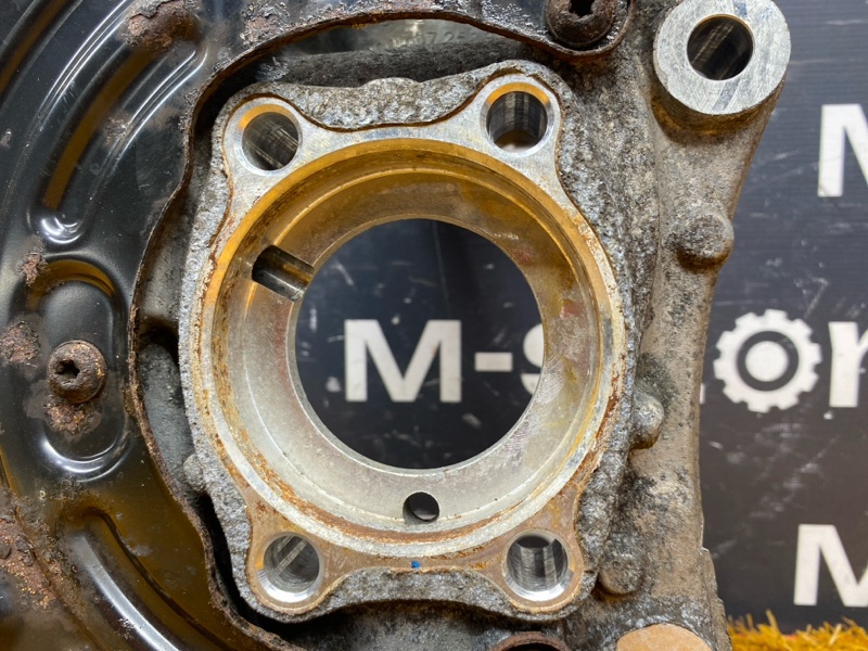 кулак поворотный, 2000 рублей, Красноярск