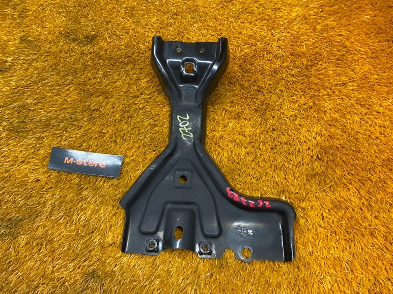 Кронштейн замка капота, 1720 рублей, Красноярск