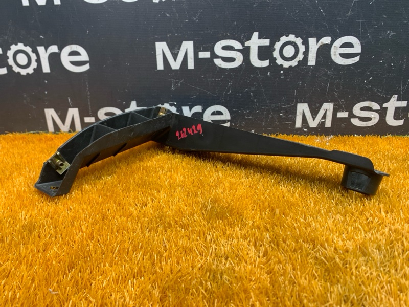 крепление бампера, 200 рублей, Красноярск