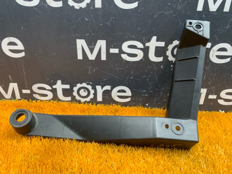 крепление бампера, 200 рублей, Красноярск