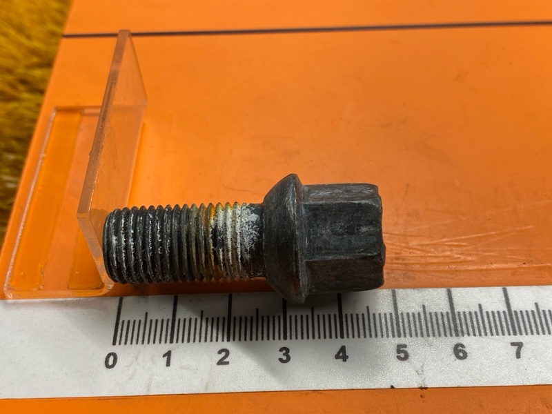 болт колесный, 1480 рублей, Красноярск