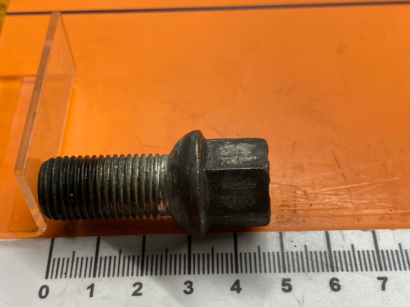 болт колесный, 1600 рублей, Красноярск