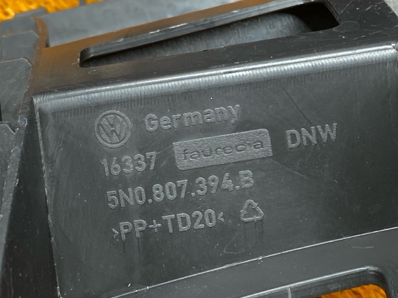 крепление бампера, 500 рублей, Красноярск