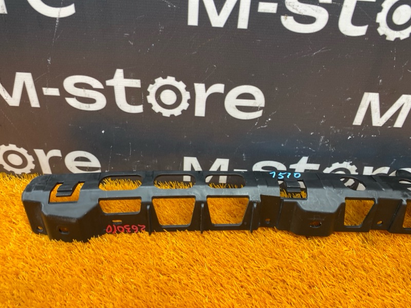 крепление бампера, 1300 рублей, Красноярск