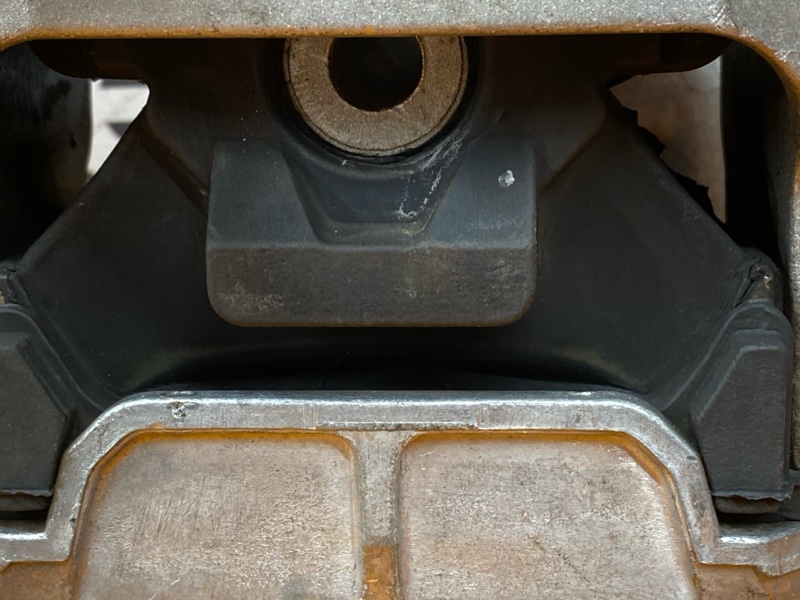 подушка двигателя, 4000 рублей, Красноярск