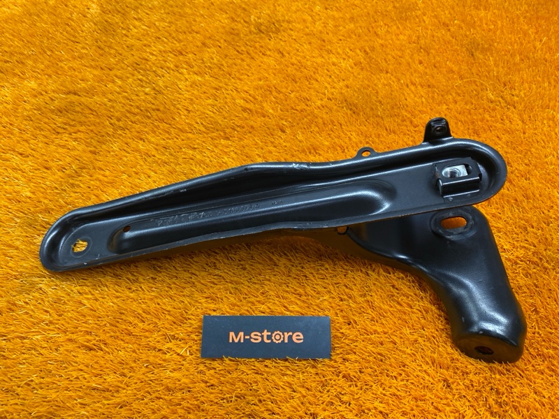 Кронштейн подушки двигателя, 270 рублей, Красноярск