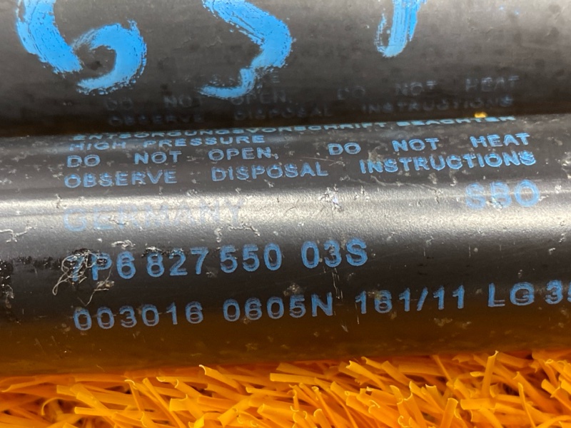 амортизатор багажника, 1000 рублей, Красноярск