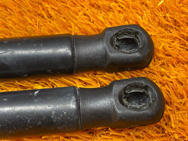 амортизатор капота, 1390 рублей, Красноярск