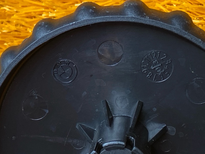 болт крепления запасного колеса, 930 рублей, Красноярск