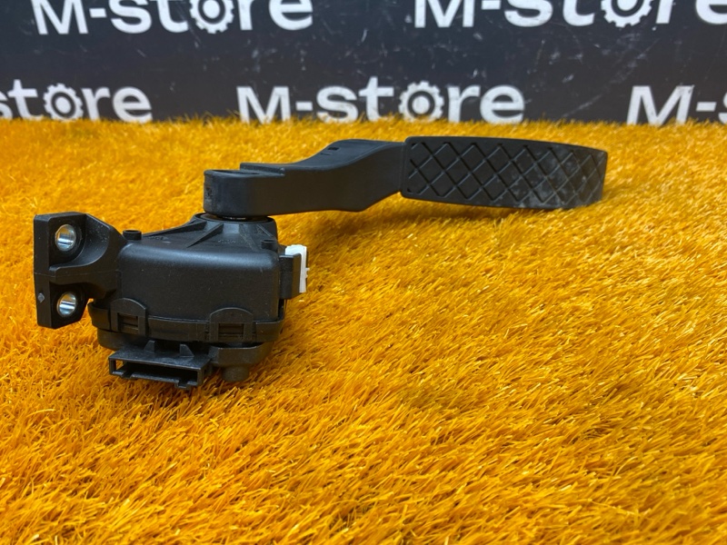 педаль газа, 500 рублей, Красноярск