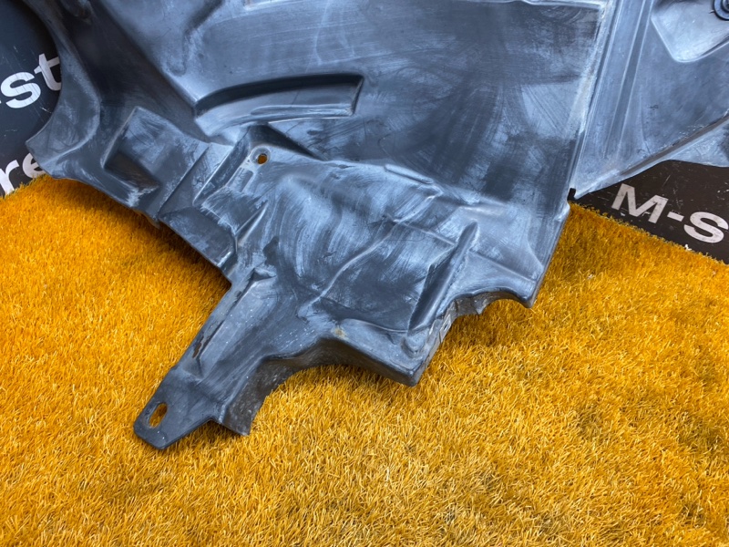 подкрылок, 3700 рублей, Красноярск