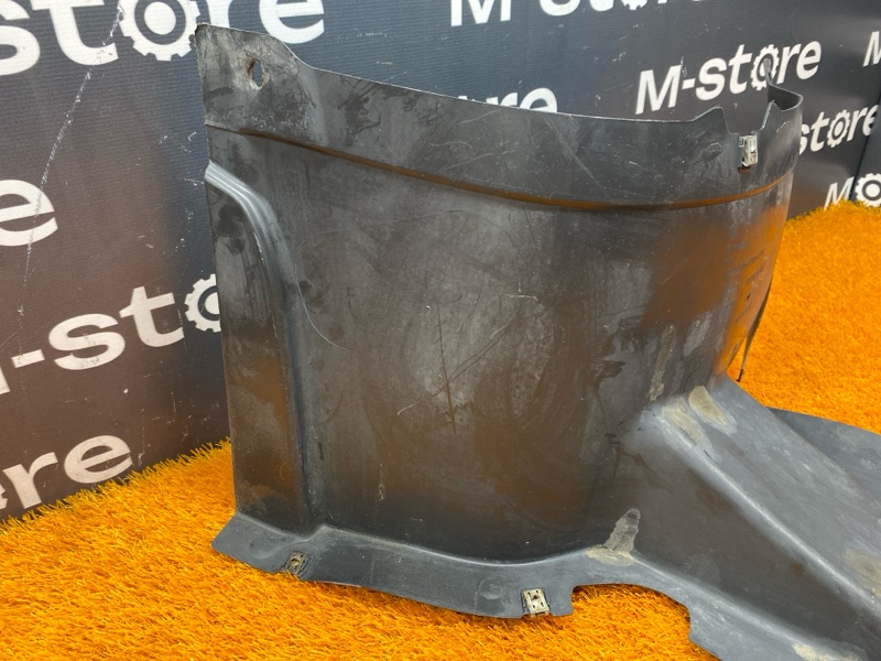 подкрылок, 1400 рублей, Красноярск